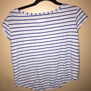 white and blue t shirt